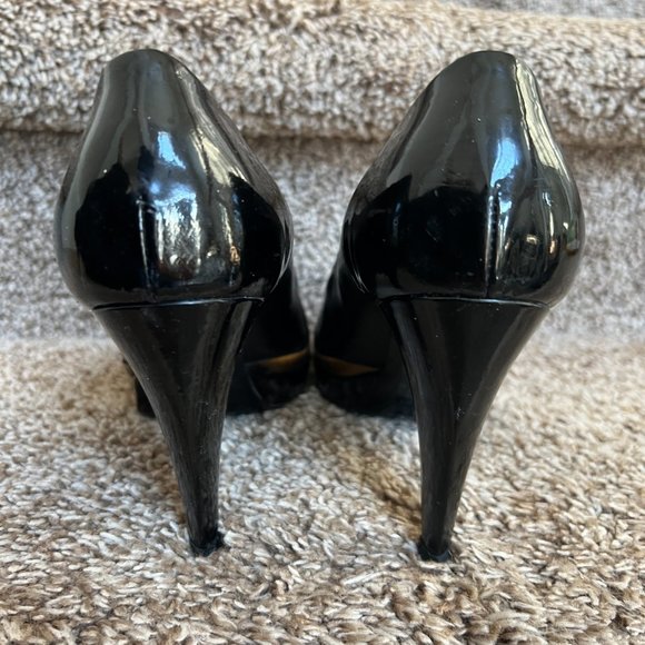 Yves Saint Laurent Women's Black Patent Leather Heels - Picture 6 of 11